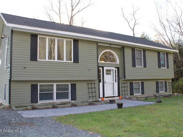 156 Old Post Road, New Lebanon, NY 12125