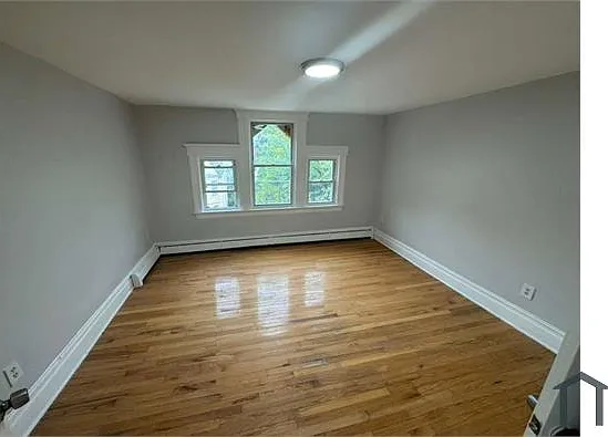 75 N 15th St #3 — Photo 4