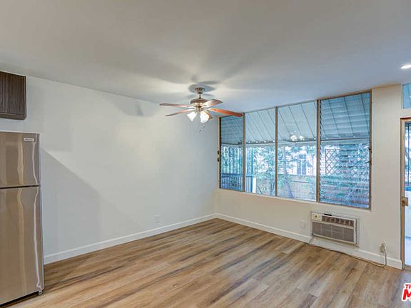 3rd image of 1253 N Hayworth Ave #109