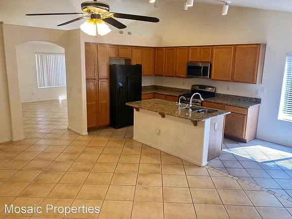 3rd image of 7221 E Medina Ave