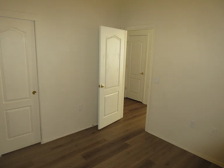 Guest Bedroom #1 or Home Office