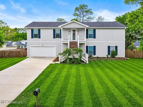 29 Bayou View Dr, Gulfport, MS 39507