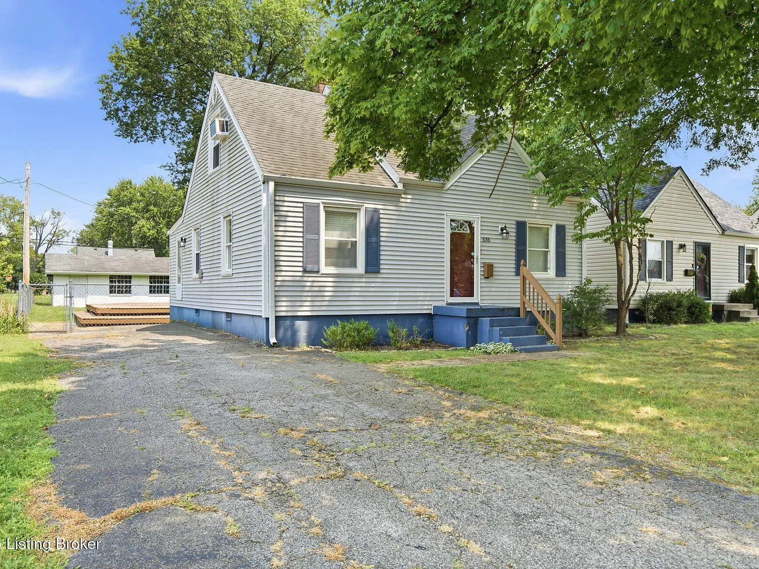 3 bed, 1.5 bath, 1215 sqft, $1,850 — Photo 4