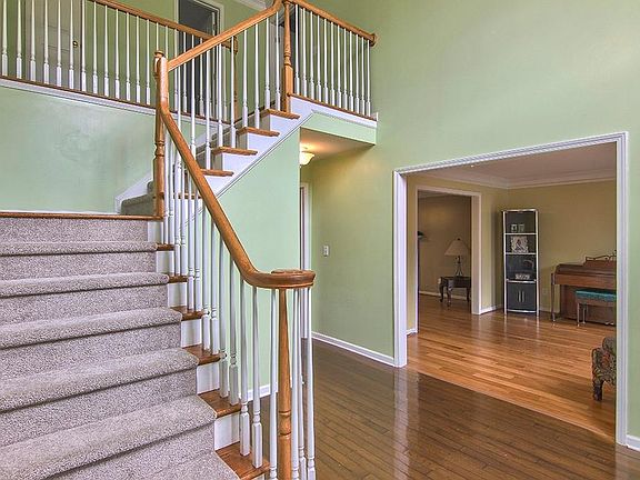 4th image of 1290 Sever Woods Dr