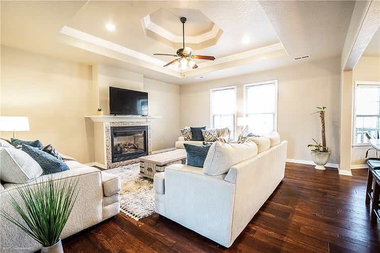 1st image of 4400 SW Wheatgrass Blvd