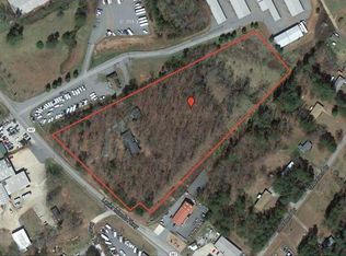 5989 Lanier Islands Pkwy, Buford, GA 30518