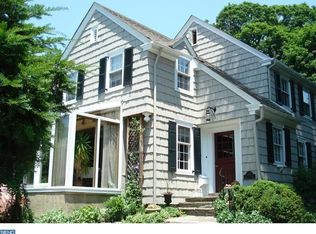 635 Walnut Ln, Haverford, PA 19041