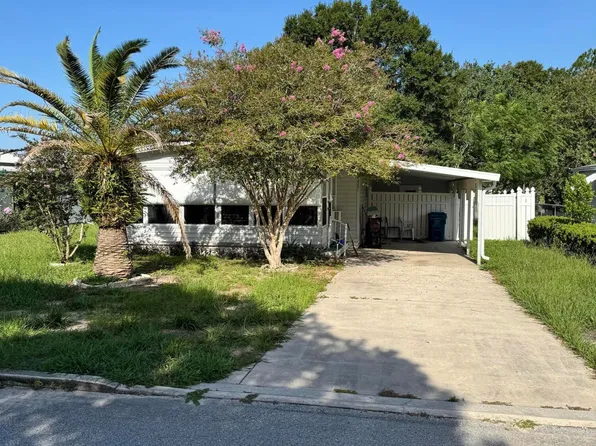14251 Rialto Ave, Brooksville, FL 34613