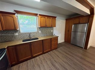 1741 NE 52nd St, Pompano Beach, FL 33064