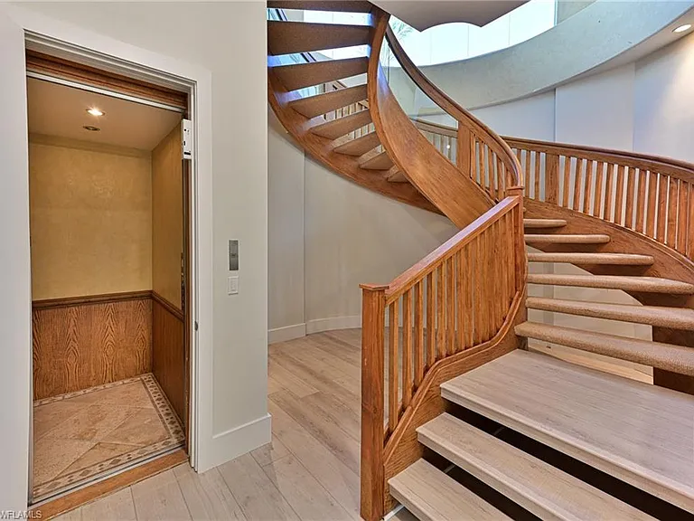 110 Saint Eustacius Ln — Photo 16