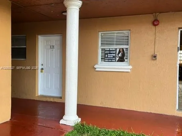1265 W 24th St, Hialeah, FL