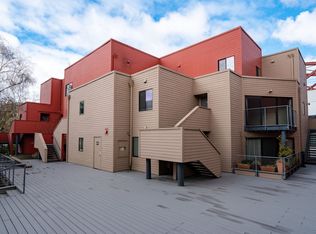 1010 NW Naito Pkwy APT M17, Portland, OR 97209