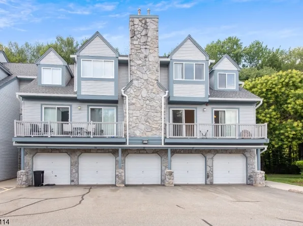 66 Garden Ct, Roxbury Twp., NJ 07876