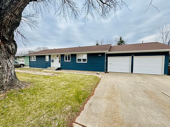4th image of 1678 McDonald Dr