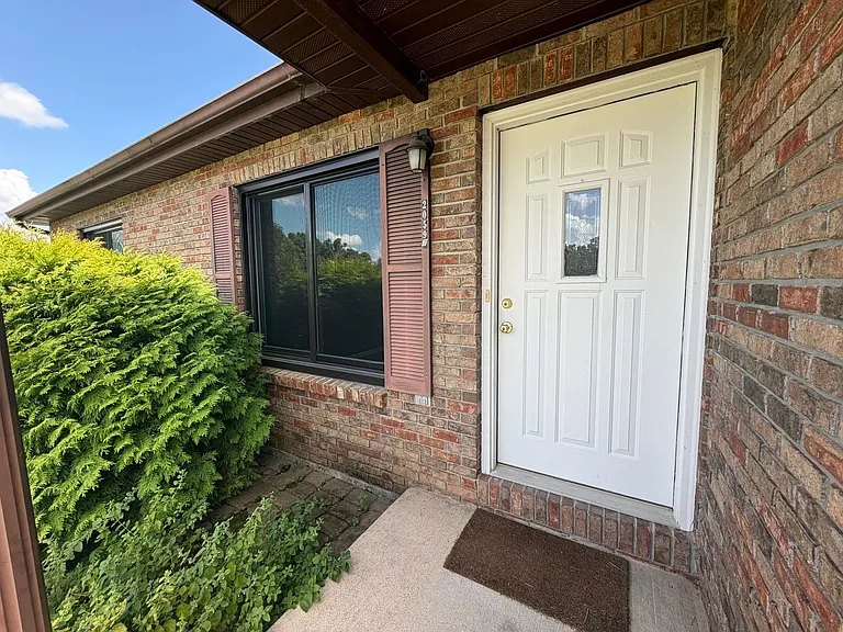 20597 Sedalia Rd — Photo 4