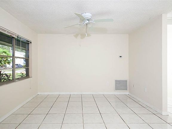 5th image of 247 Glenwood Ave