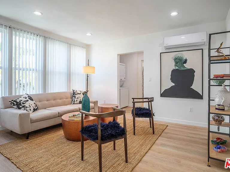 6244 De Longpre Ave #1 — Photo 4