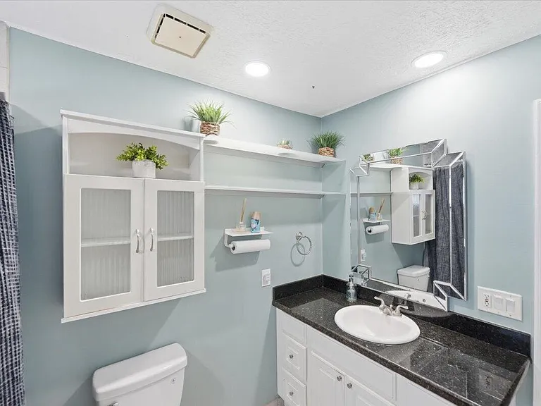 1326 SW Bartell Ave — Photo 41