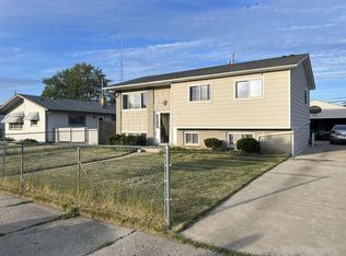 1621 Roosevelt Ave, Racine, WI 53406