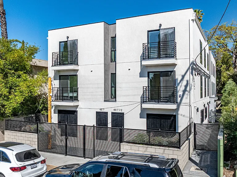 4517 Kingswell Ave — Photo 1