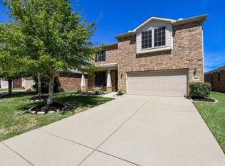 8207 Running Brook Ln, Rosenberg, TX 77469