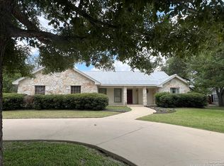 1622 Continental Dr W, Pleasanton, TX 78064