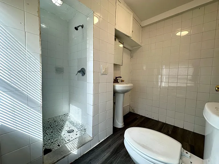 1000 W Lakewood Rd #4 — Photo 7