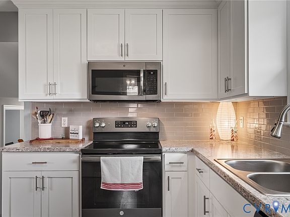 5th image of 1204 Clifton Dr