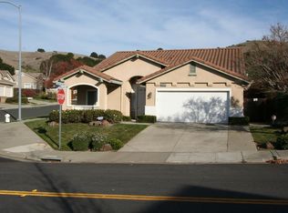 25250 Gold Hills Dr, Castro Valley, CA