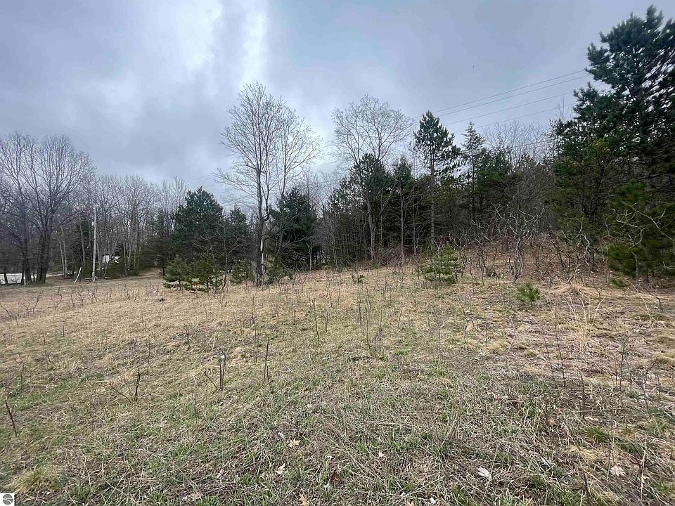 1st image of N Mackinaw Trl