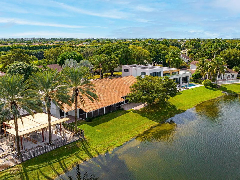 1st image of 4943 NW 94th Doral Pl