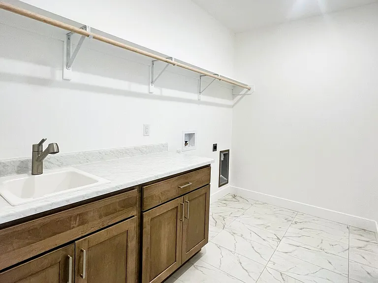 808 Napa Dr — Photo 9