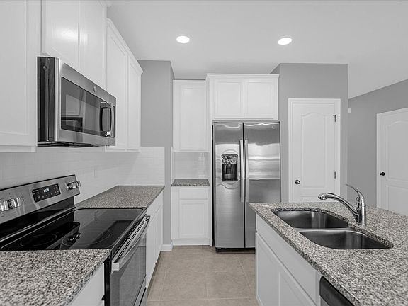 3rd image of 2794 Narcoossee Commons Way