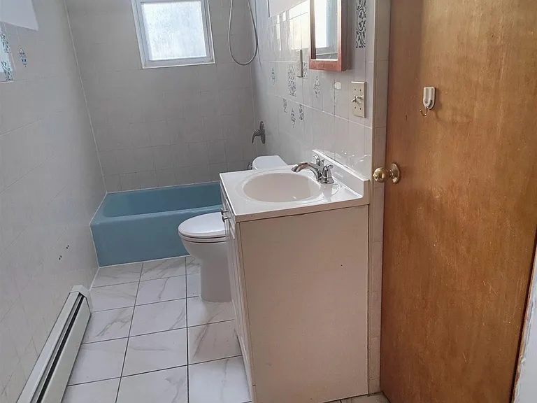 693 Kennedy Blvd #2 — Photo 13