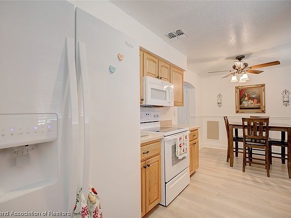 5th image of 1807 Warfield Pl