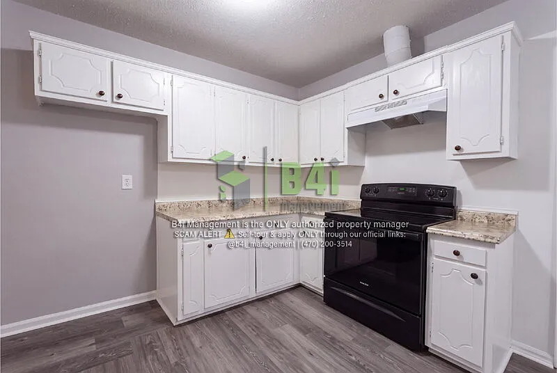 3 bed, 2.0 bath, 1298 sqft, $1,450 — Photo 4