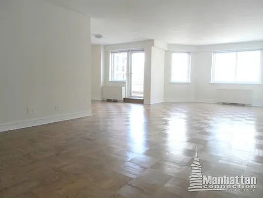 Rented by Manhattan Connection | media 22