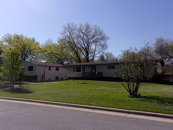 2nd image of 670 Hiawatha Ave