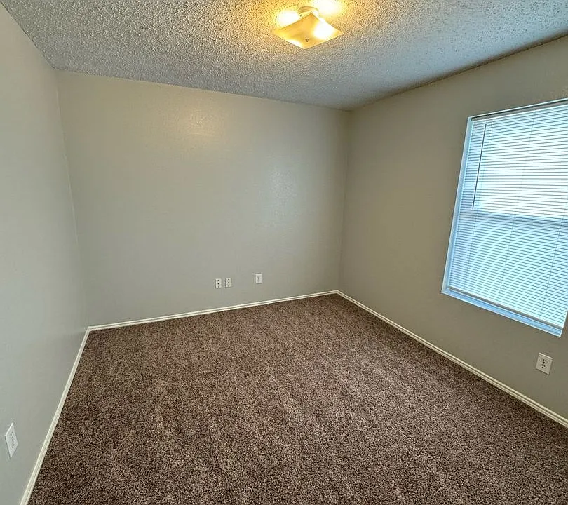1805 Brookwood Dr