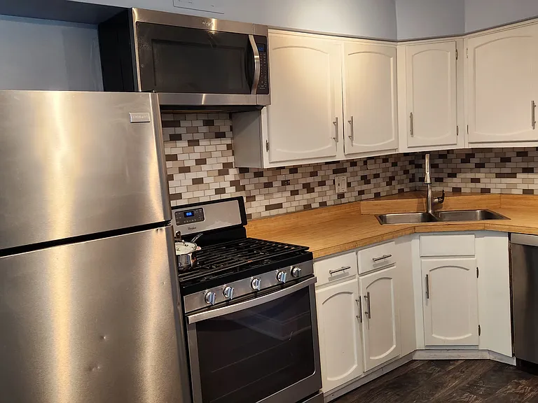 231 Gregory St #7 — Photo 9