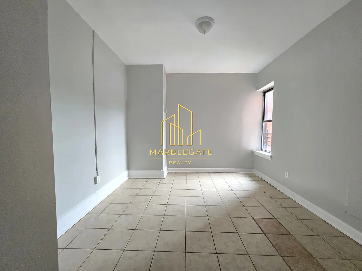 2 bed, 850 sqft, $1,650 — Photo 2