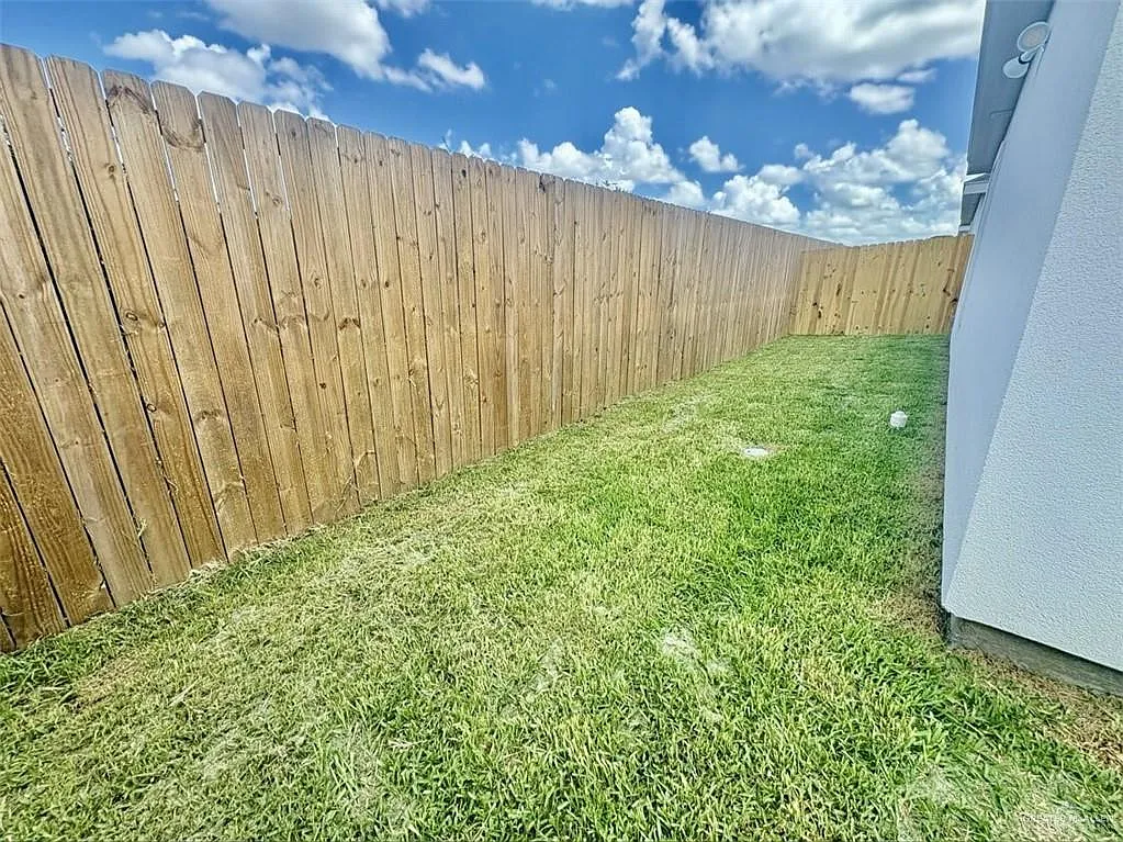 3 bed, 2.0 bath, 1118 sqft, $1,225 — Photo 4