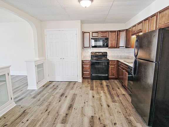5th image of 420 E Vine St #1