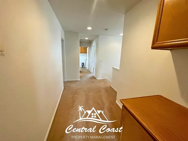 Cordoban Ln — Photo 8