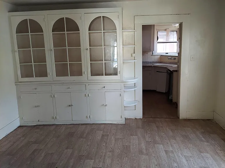 214 Weaver St — Photo 14