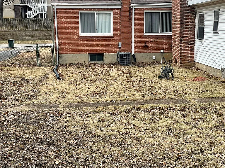 1108 E Linden Ave — Photo 2