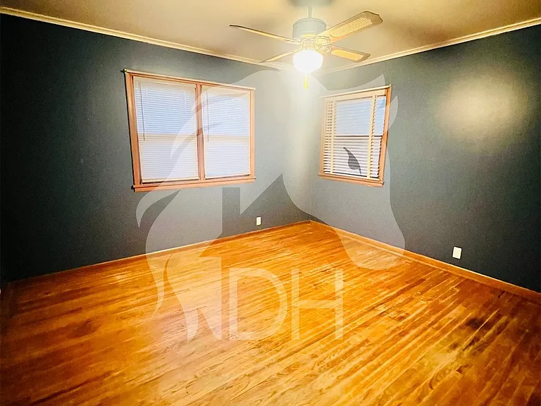 314 S Harding St — Photo 4