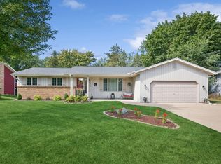 14469 Genesee Ave, Apple Valley, MN 55124