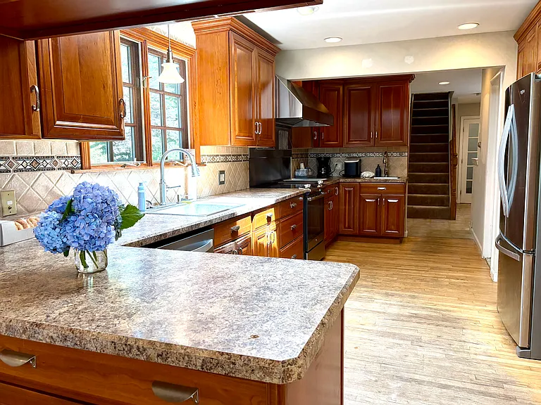 421 Hemlock Point Dr — Photo 10