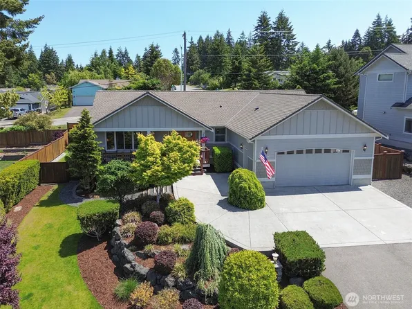 1427 N Aurora Court, Port Angeles, WA 98363